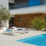 Villa Old Olive Vii -heated Pool - By Vivi Rent