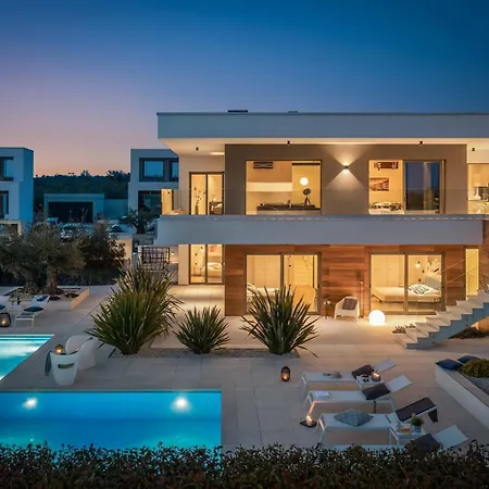 Villa Old Olive Vii -heated Pool - By Vivi Rent *