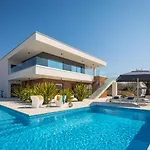 Old Olive Vii By Vivi Rent Villa