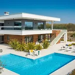 Villa Old Olive Vii By Vivi Rent Vodnjan