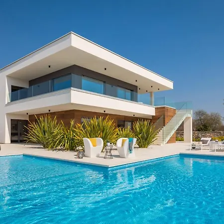 Old Olive Vii -heated Pool - By Vivi Rent Villa *