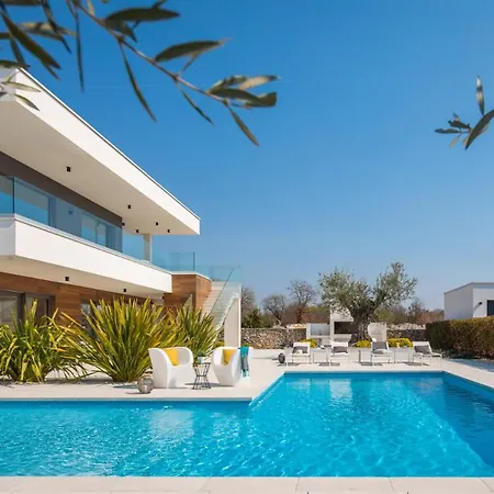 Villa Old Olive Vii -heated Pool - By Vivi Rent *