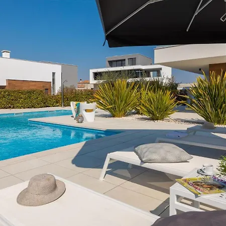 Villa Old Olive Vii -heated Pool - By Vivi Rent Vodnjan